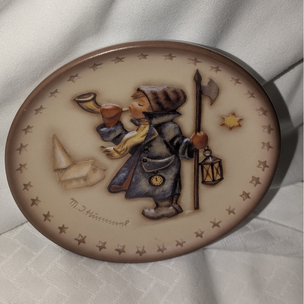 Goebel Hummel Hear Ye Hear Ye Miniature Plate Hum 972 2nd Edition 1995 Germany